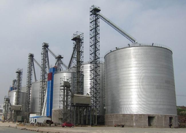 木里大型钢板库构造参数及水泥储存质量